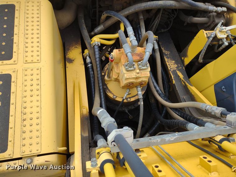 image for item DS6464 2011 Komatsu PC450LC-8  excavator