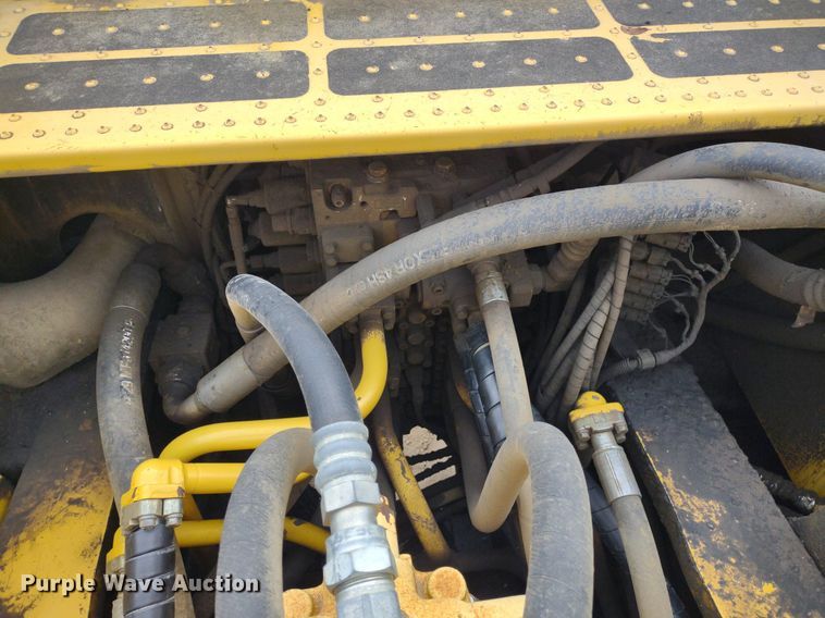 image for item DS6464 2011 Komatsu PC450LC-8  excavator