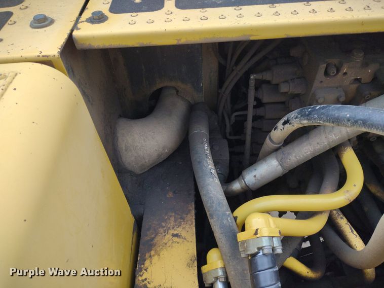 image for item DS6464 2011 Komatsu PC450LC-8  excavator