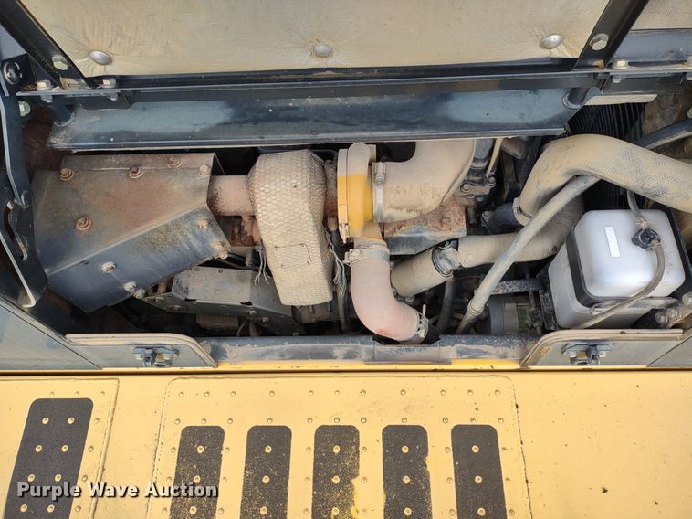 image for item DS6464 2011 Komatsu PC450LC-8  excavator