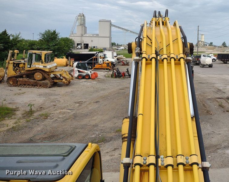 image for item DS6464 2011 Komatsu PC450LC-8  excavator