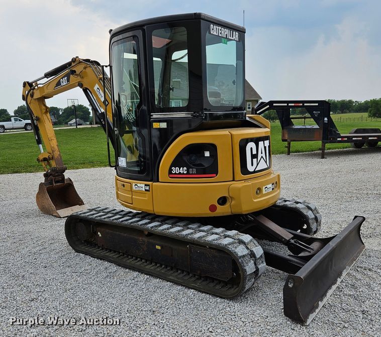 image for item DS6470 2006 Caterpillar 304CCR  mini excavator