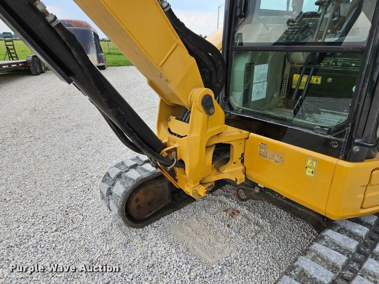 image for item DS6470 2006 Caterpillar 304CCR  mini excavator