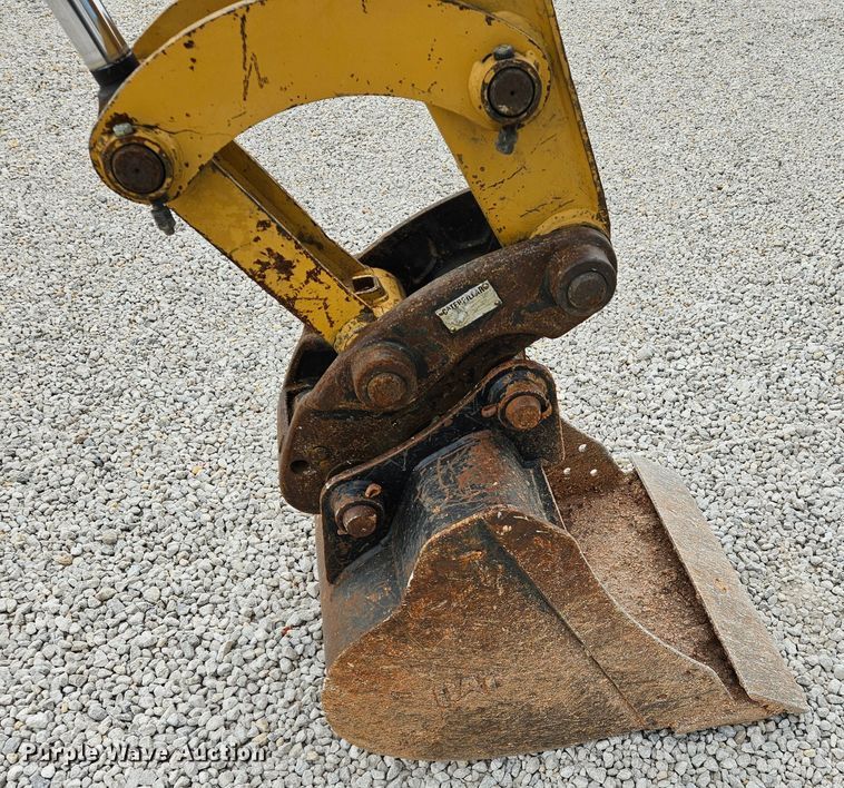 image for item DS6470 2006 Caterpillar 304CCR  mini excavator