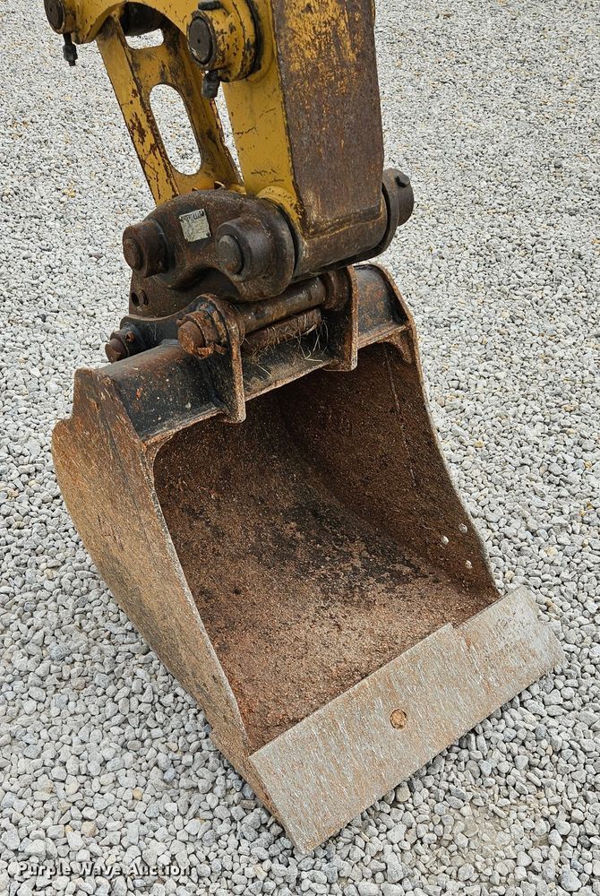 image for item DS6470 2006 Caterpillar 304CCR  mini excavator