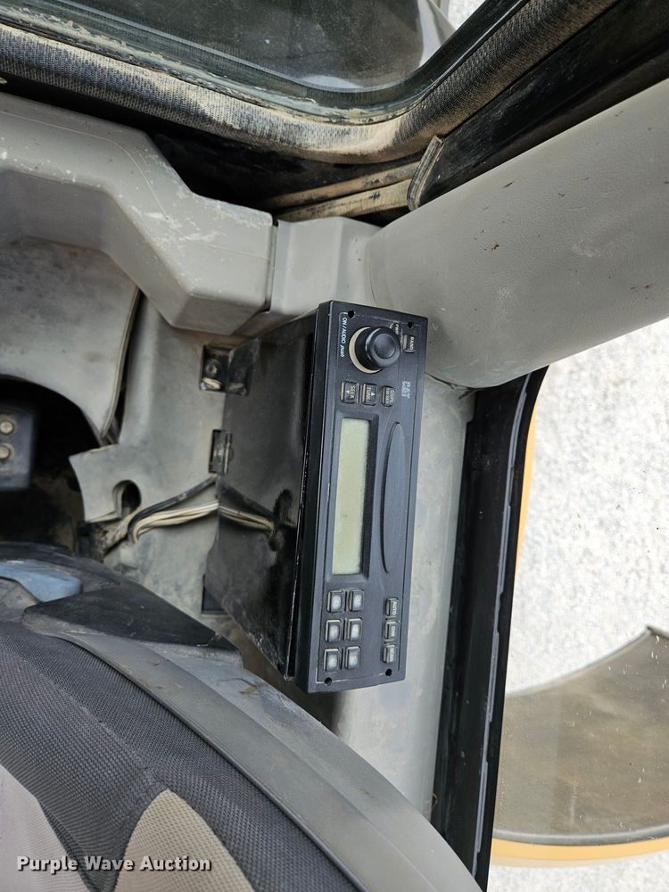 image for item DS6470 2006 Caterpillar 304CCR  mini excavator