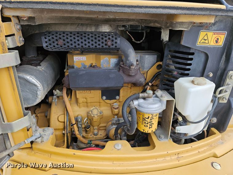 image for item DS6470 2006 Caterpillar 304CCR  mini excavator