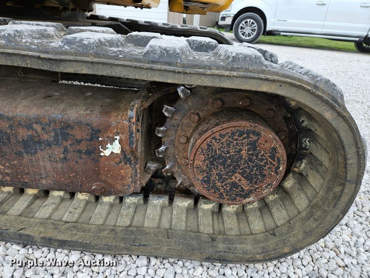 image for item DS6470 2006 Caterpillar 304CCR  mini excavator