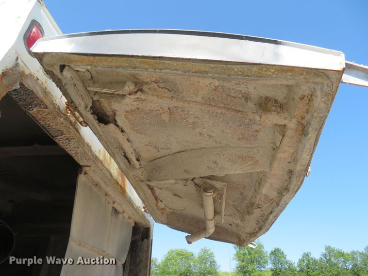 image for item FB9847 2005 International 4200  street sweeper truck