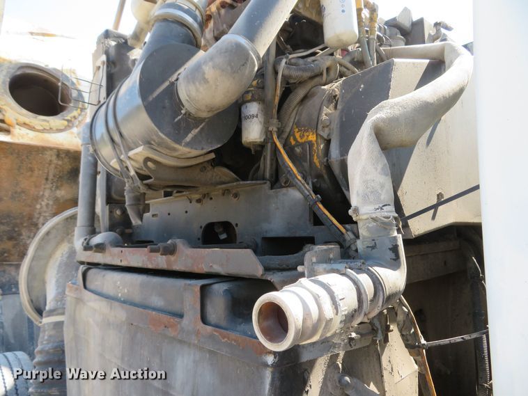 image for item FB9847 2005 International 4200  street sweeper truck