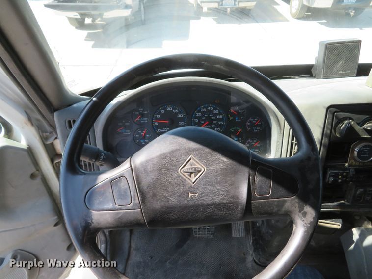 image for item FB9847 2005 International 4200  street sweeper truck