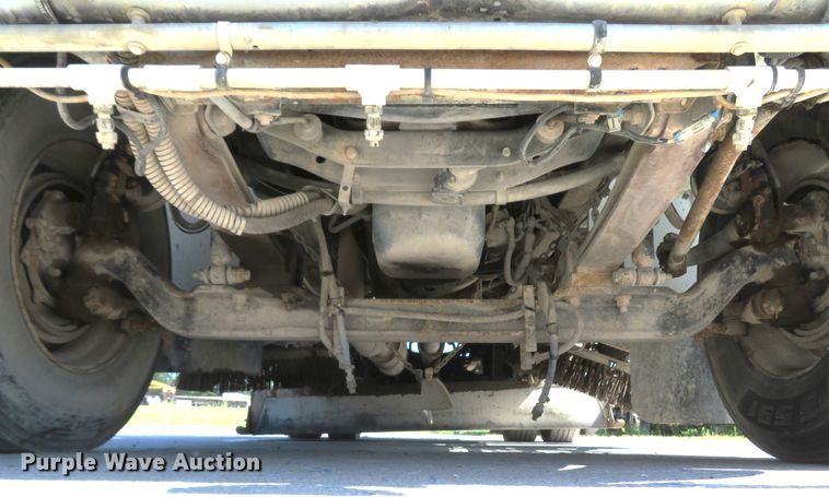 image for item FB9847 2005 International 4200  street sweeper truck