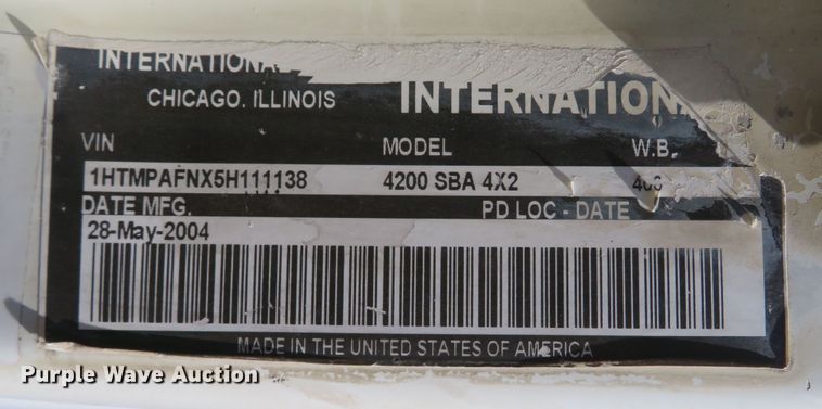 image for item FB9847 2005 International 4200  street sweeper truck