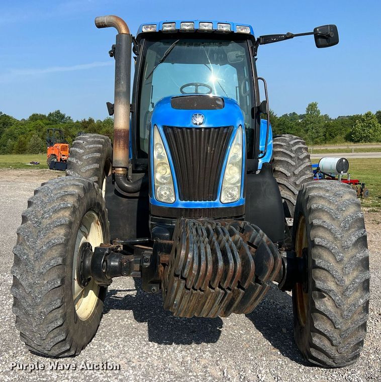 image for item II9073 2003 New Holland TG210  MFWD tractor