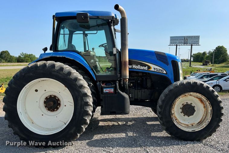 image for item II9073 2003 New Holland TG210  MFWD tractor