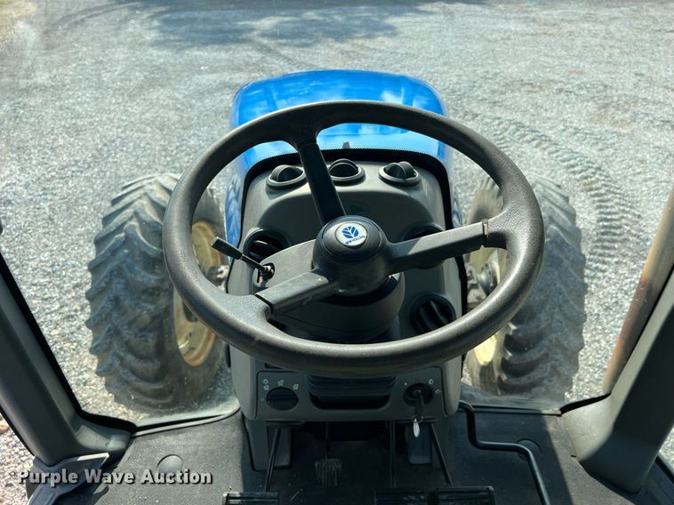 image for item II9073 2003 New Holland TG210  MFWD tractor