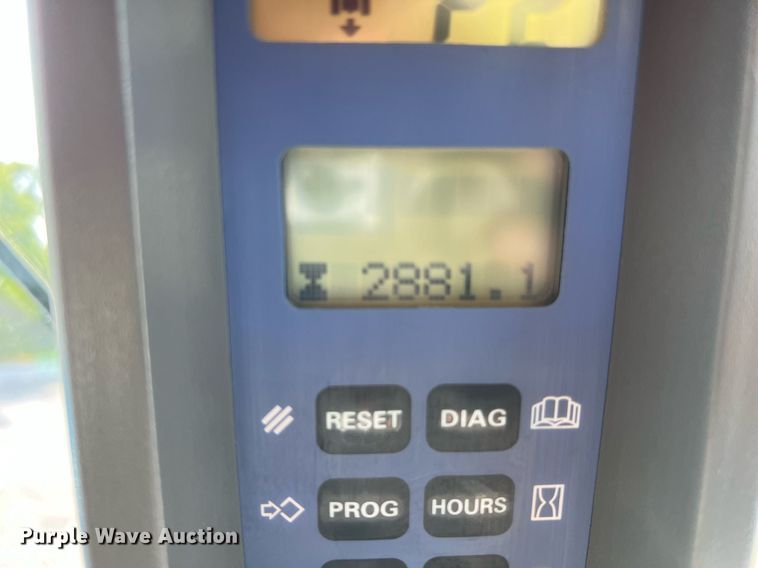 image for item II9073 2003 New Holland TG210  MFWD tractor