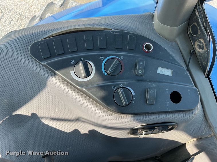 image for item II9073 2003 New Holland TG210  MFWD tractor