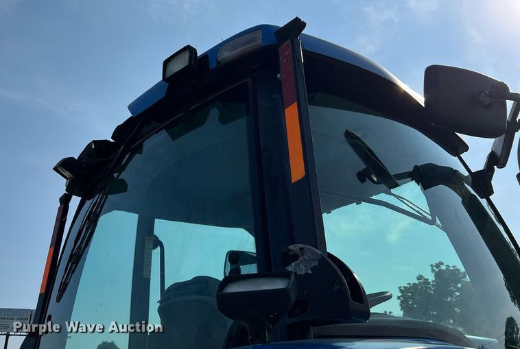 image for item II9073 2003 New Holland TG210  MFWD tractor