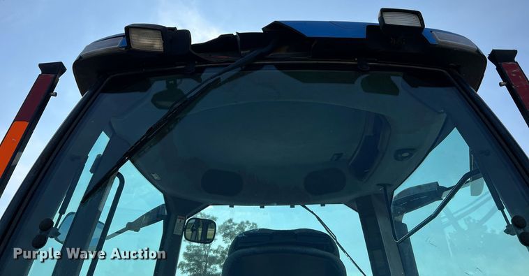 image for item II9073 2003 New Holland TG210  MFWD tractor