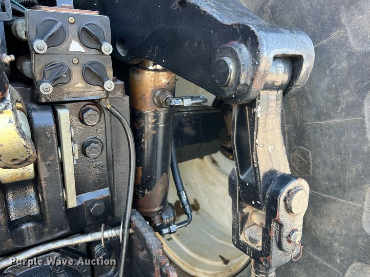 image for item II9073 2003 New Holland TG210  MFWD tractor