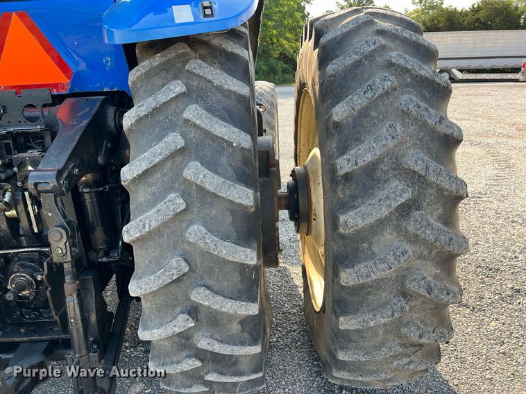 image for item II9073 2003 New Holland TG210  MFWD tractor
