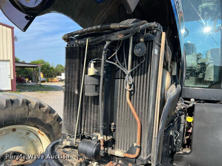 image for item II9073 2003 New Holland TG210  MFWD tractor