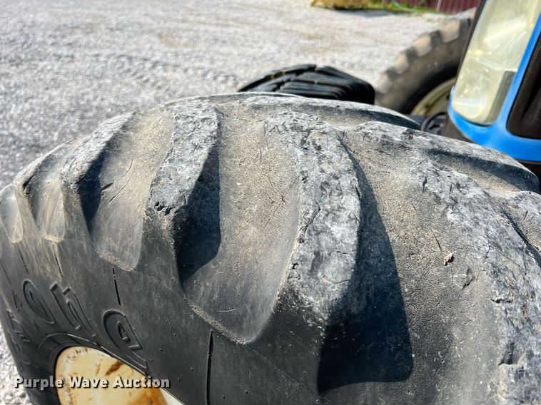 image for item II9073 2003 New Holland TG210  MFWD tractor