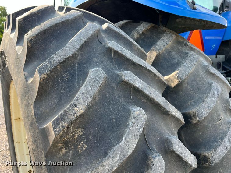 image for item II9073 2003 New Holland TG210  MFWD tractor