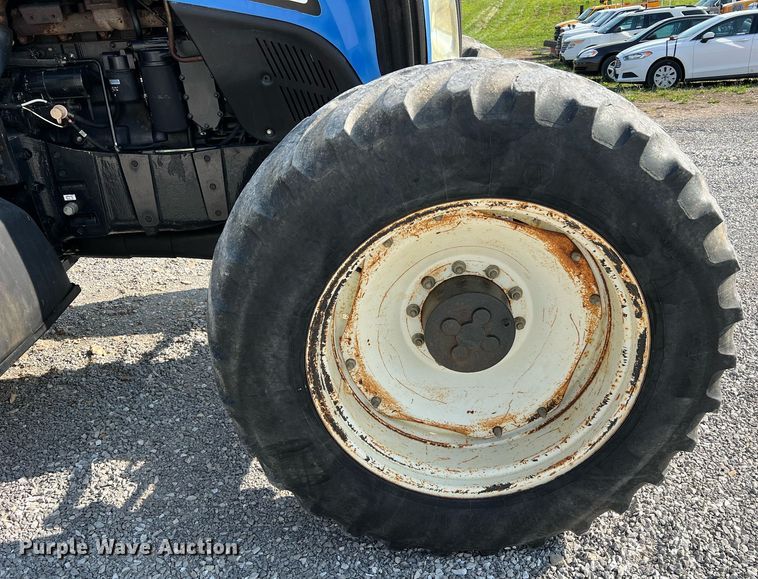 image for item II9073 2003 New Holland TG210  MFWD tractor