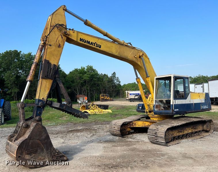 image for item II9135 Komatsu PC220LC-5  excavator