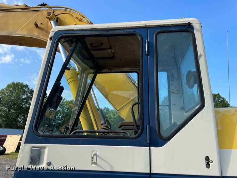 image for item II9135 Komatsu PC220LC-5  excavator