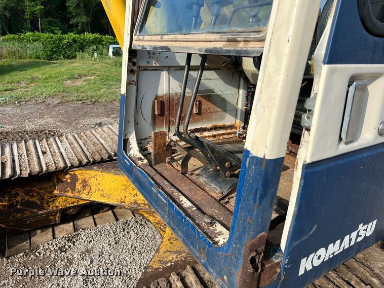 image for item II9135 Komatsu PC220LC-5  excavator