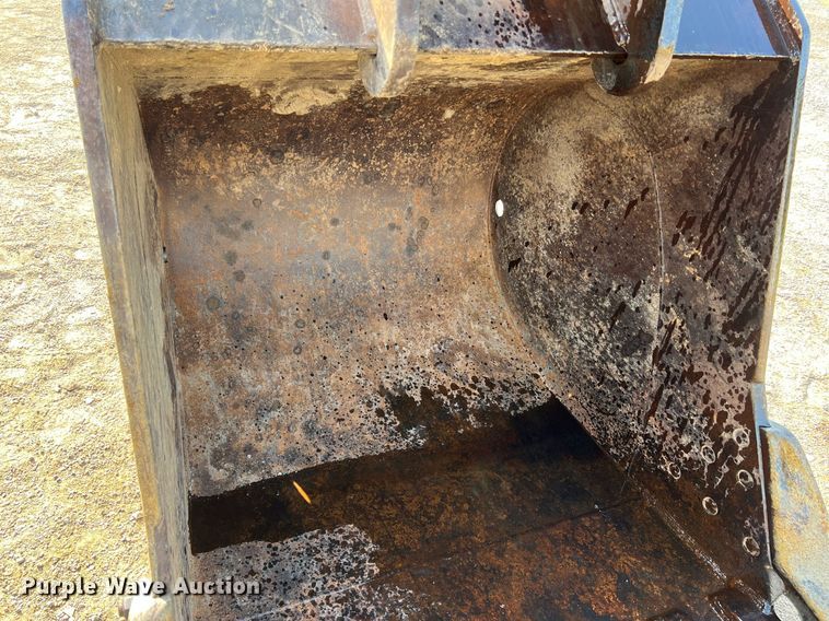 image for item II9135 Komatsu PC220LC-5  excavator