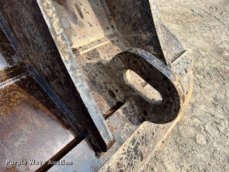 image for item II9135 Komatsu PC220LC-5  excavator