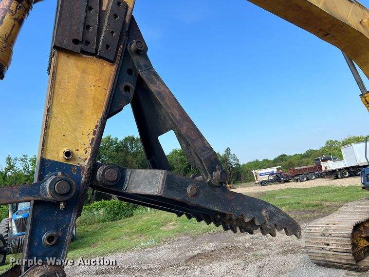 image for item II9135 Komatsu PC220LC-5  excavator