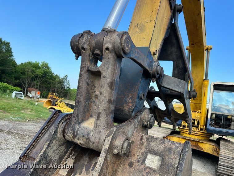 image for item II9135 Komatsu PC220LC-5  excavator