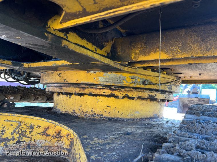 image for item II9135 Komatsu PC220LC-5  excavator