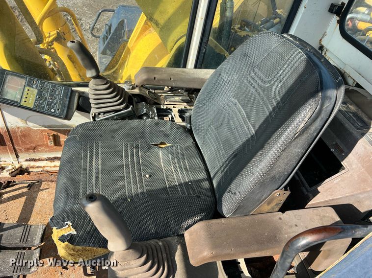 image for item II9135 Komatsu PC220LC-5  excavator