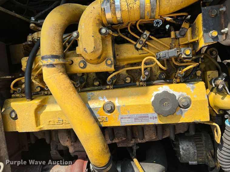 image for item II9135 Komatsu PC220LC-5  excavator