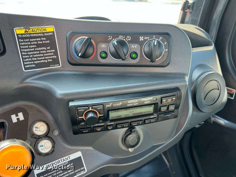 image for item II9136 Kubota RTV1100  utility vehicle