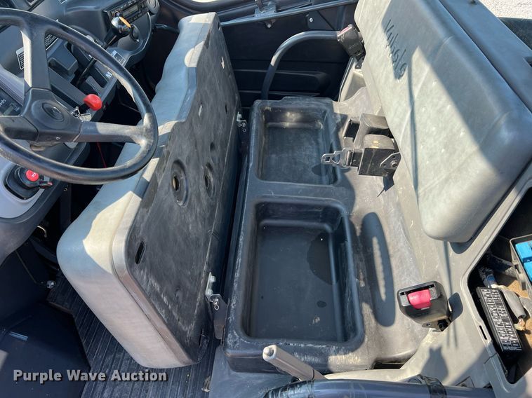 image for item II9136 Kubota RTV1100  utility vehicle