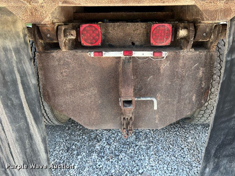 image for item II9138 1990 Ford CT8000  dump truck