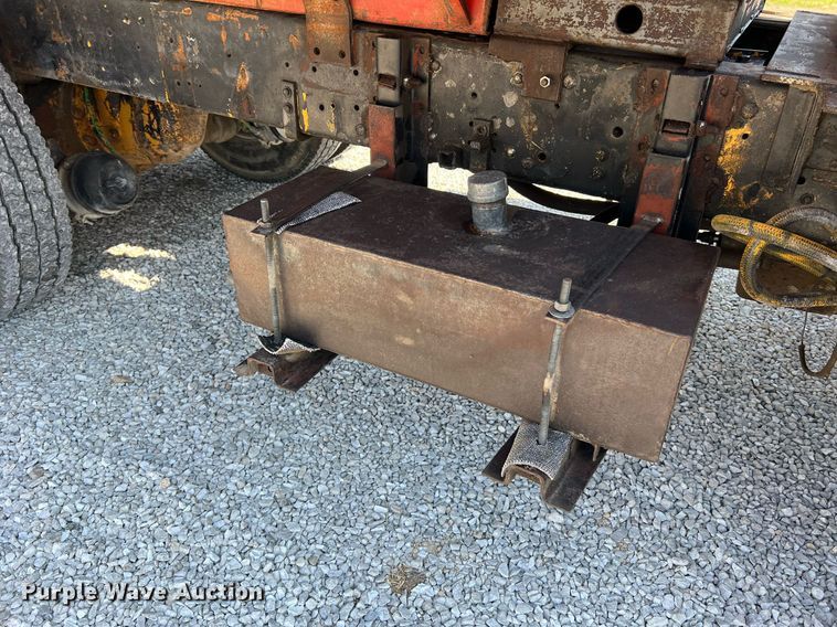 image for item II9138 1990 Ford CT8000  dump truck