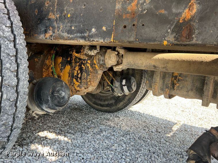 image for item II9138 1990 Ford CT8000  dump truck