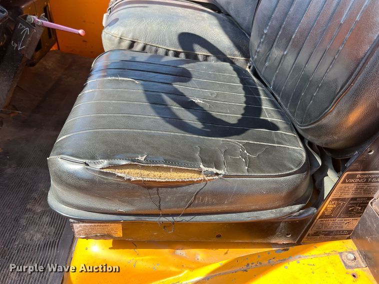 image for item II9138 1990 Ford CT8000  dump truck