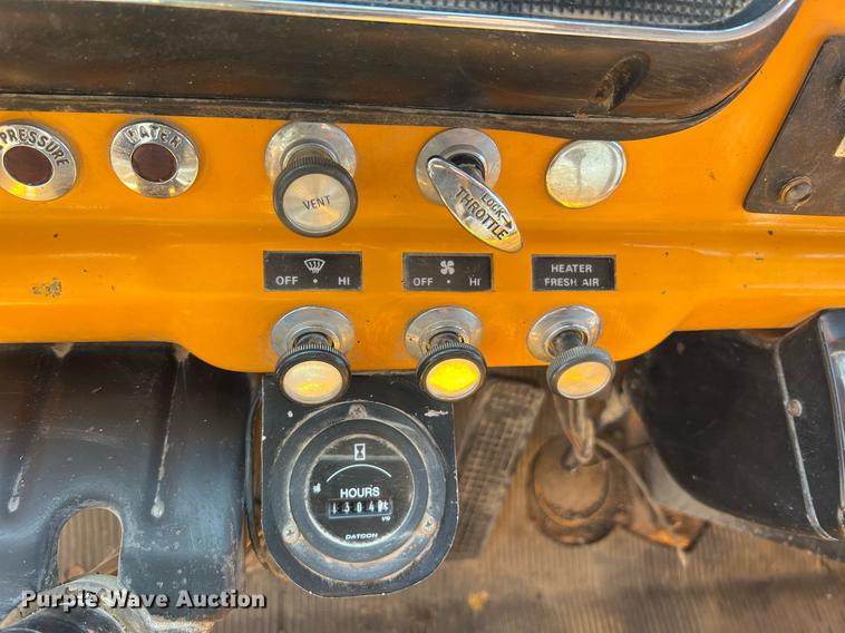 image for item II9138 1990 Ford CT8000  dump truck