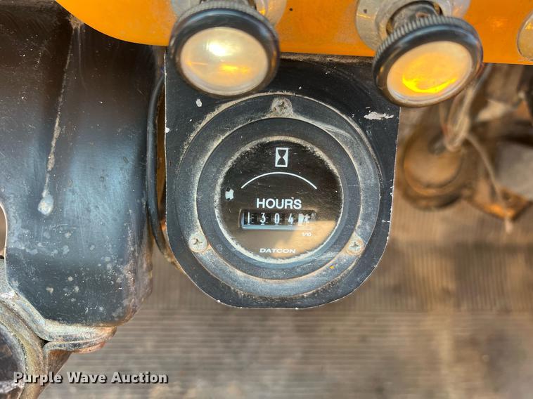 image for item II9138 1990 Ford CT8000  dump truck