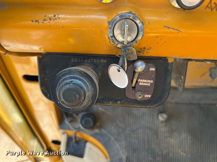 image for item II9138 1990 Ford CT8000  dump truck