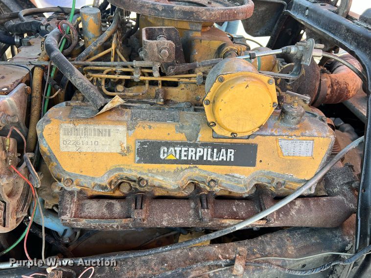 image for item II9138 1990 Ford CT8000  dump truck